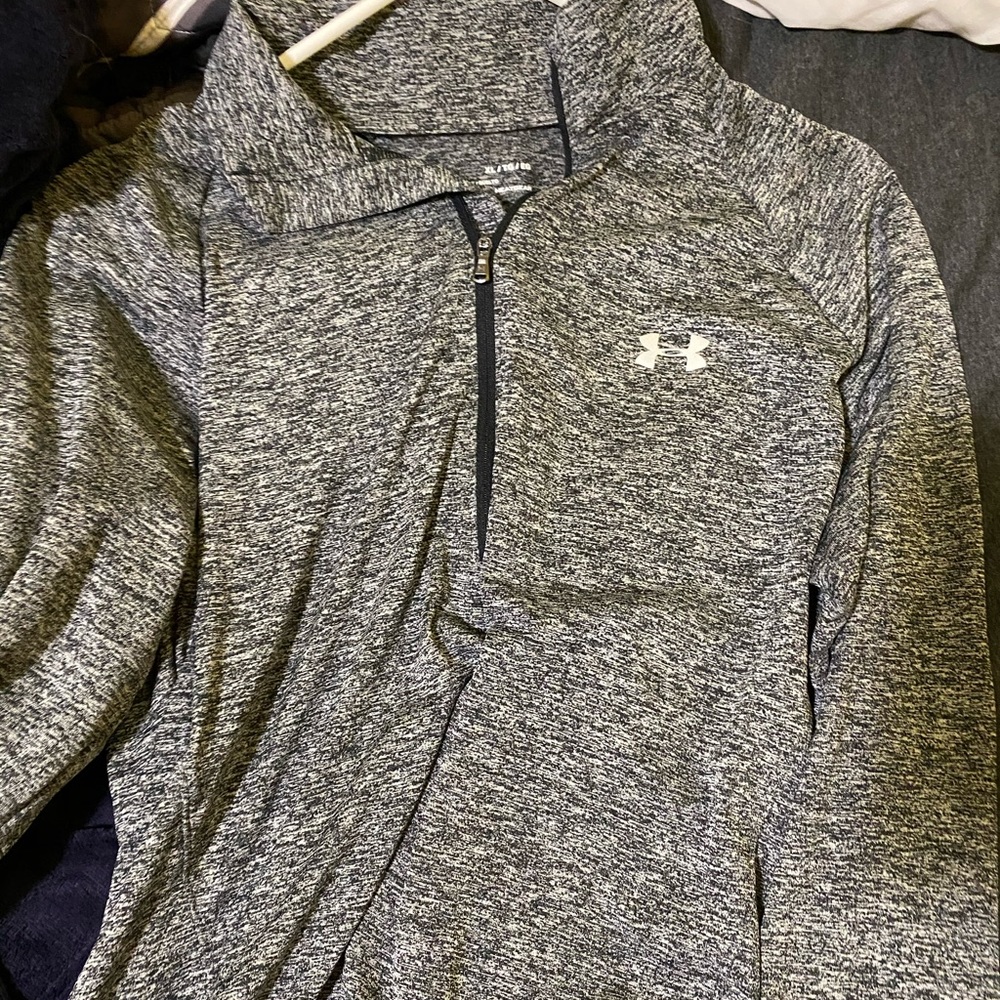 Under Armour black 1/2 zip